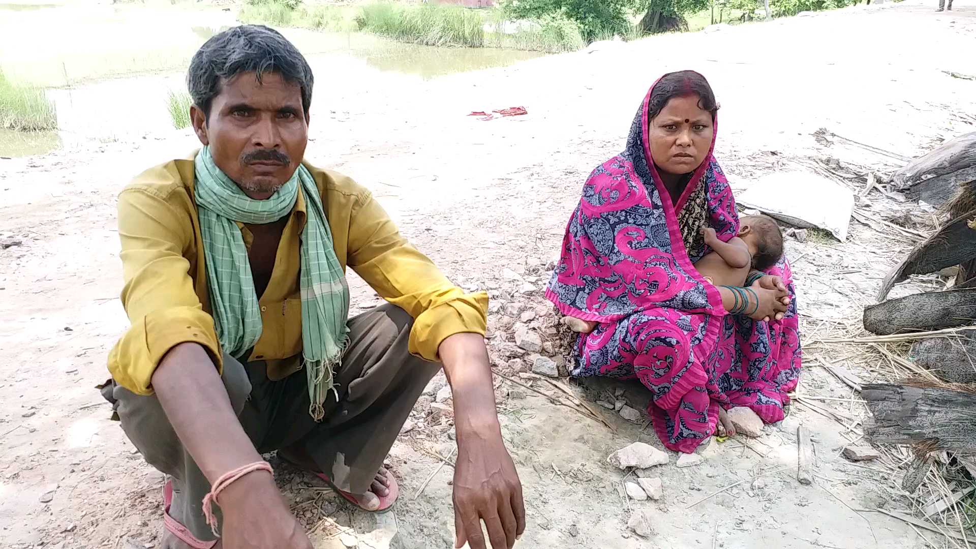 child tied with tree in gopalgan salempur village