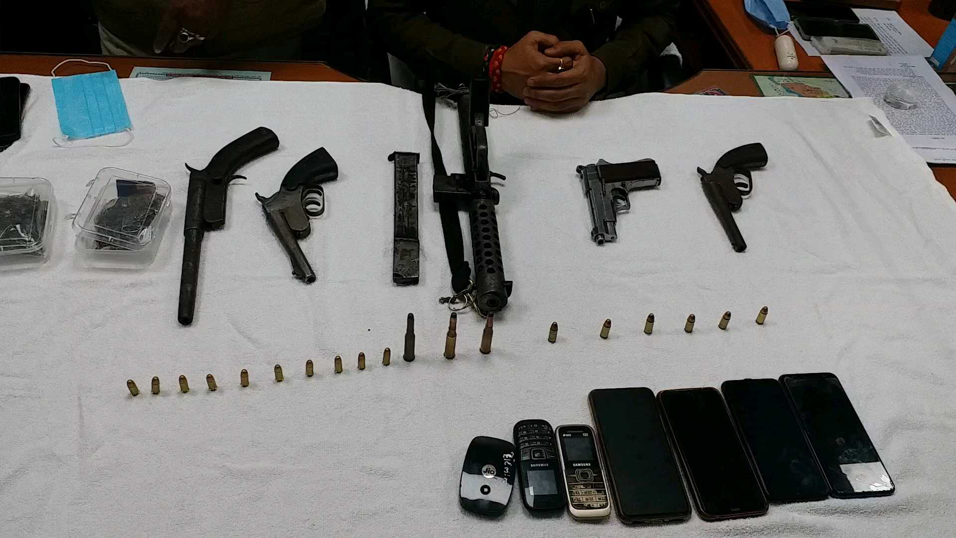 five criminal arrested with weapons and Cartridges in gopalganj