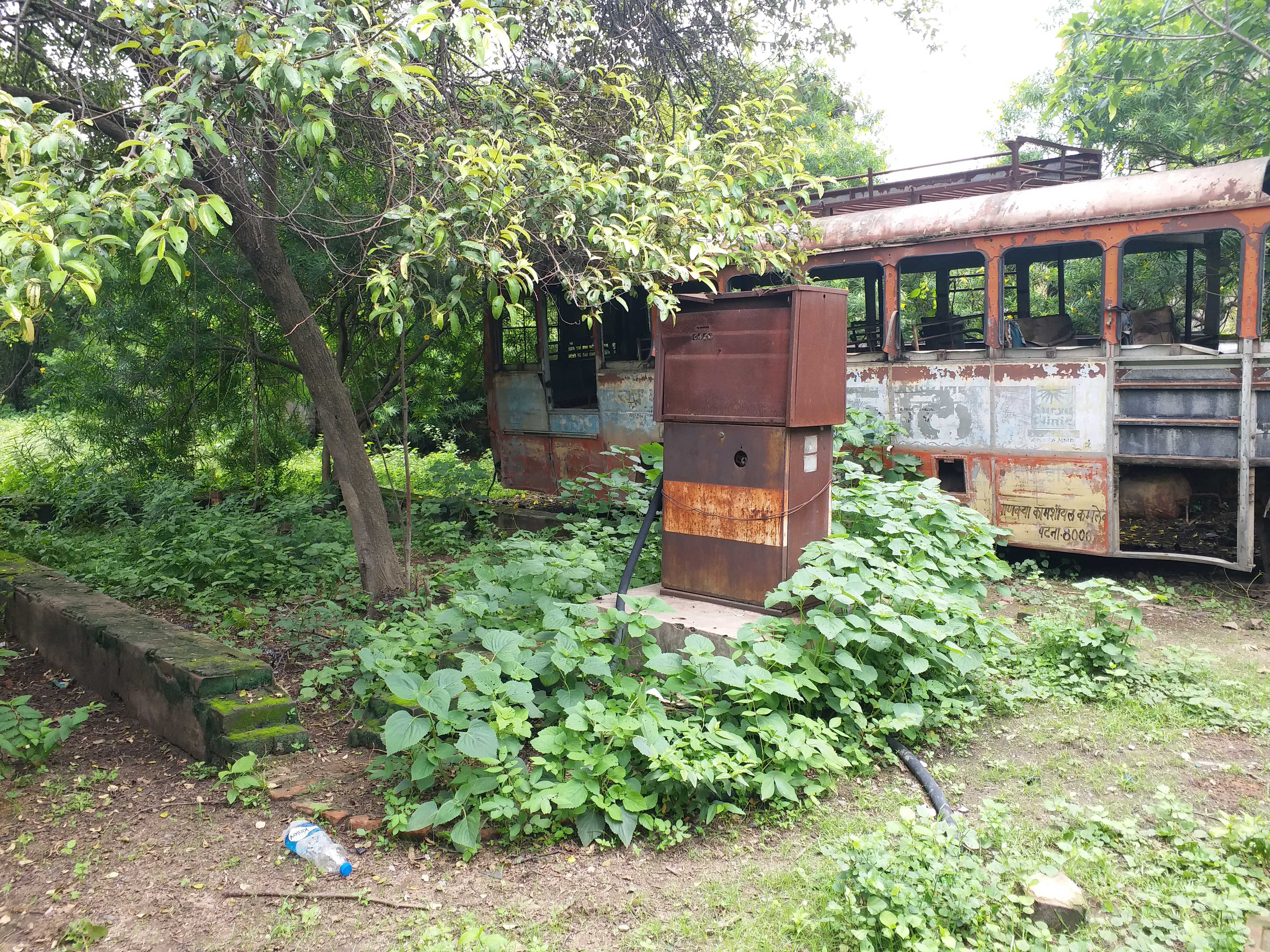 bus stop in jamui