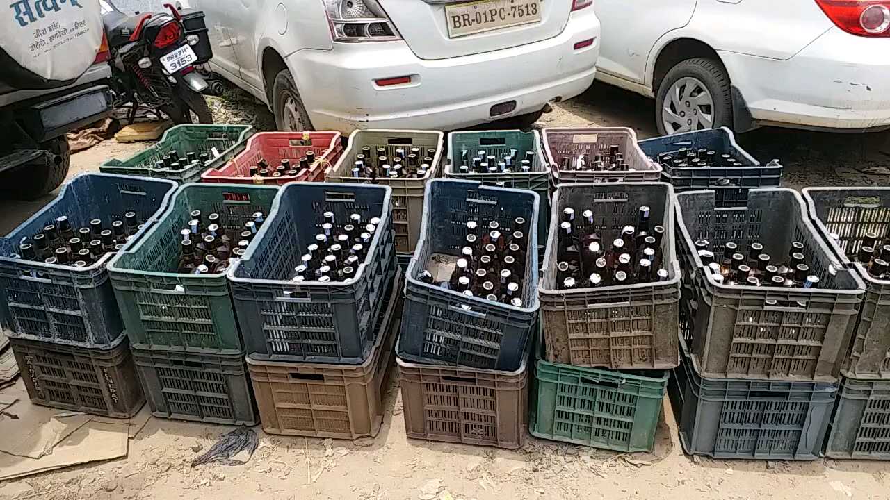 2 smugglers arrested with foreign liquor of 4 lakh rupees in jamui