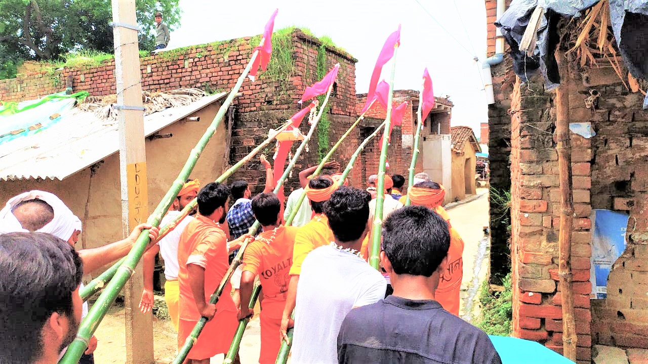 पारंपारिक तरीके से मनाया गया काली पूजा