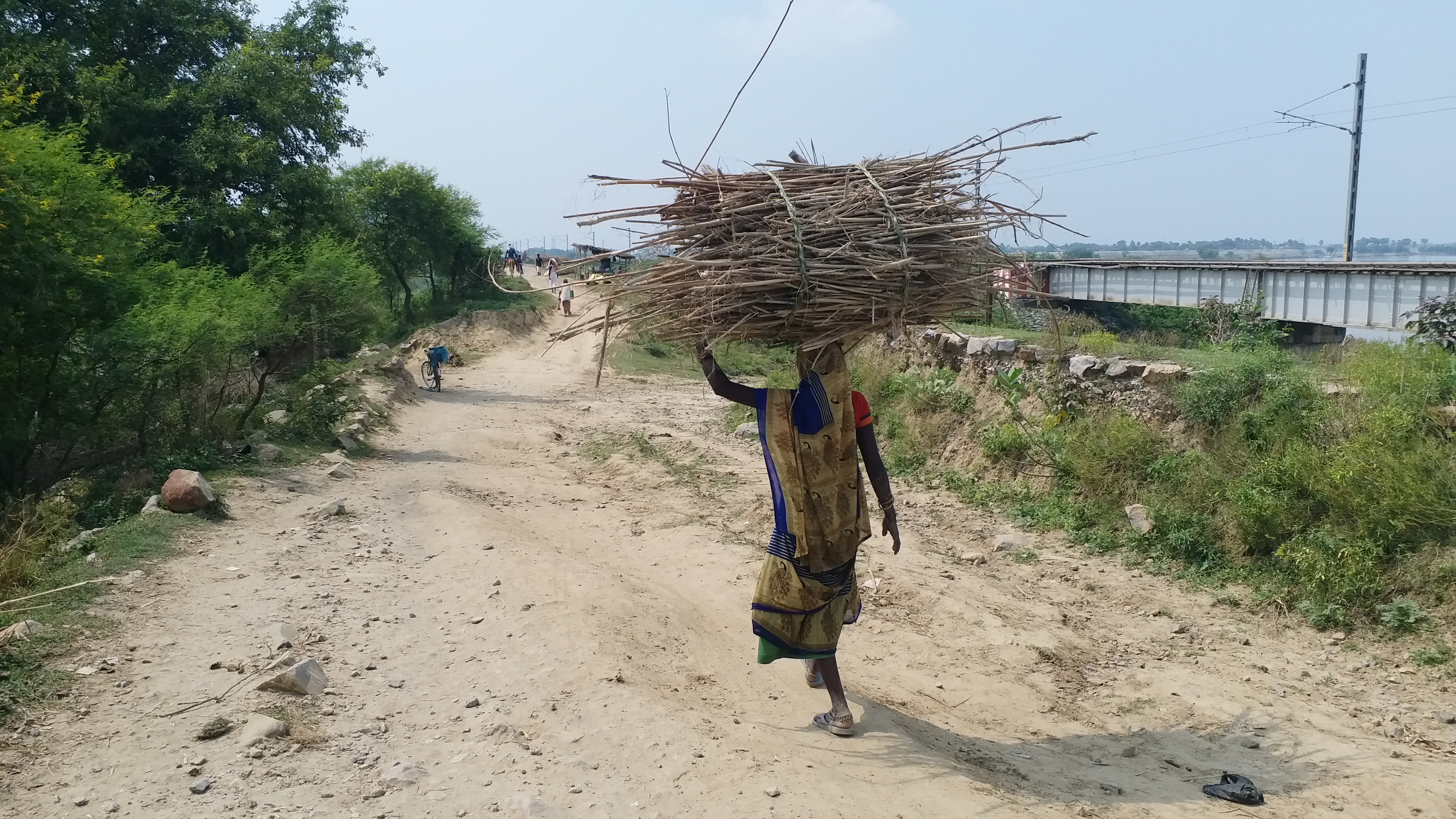 सड़क निर्माण से लोगों को होगी सुविधा