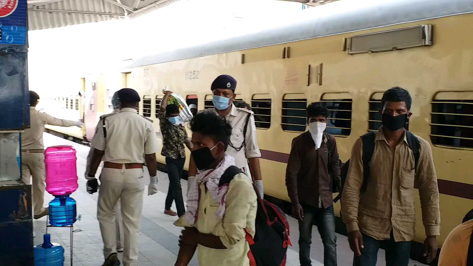 train reached kishanganj with laborers