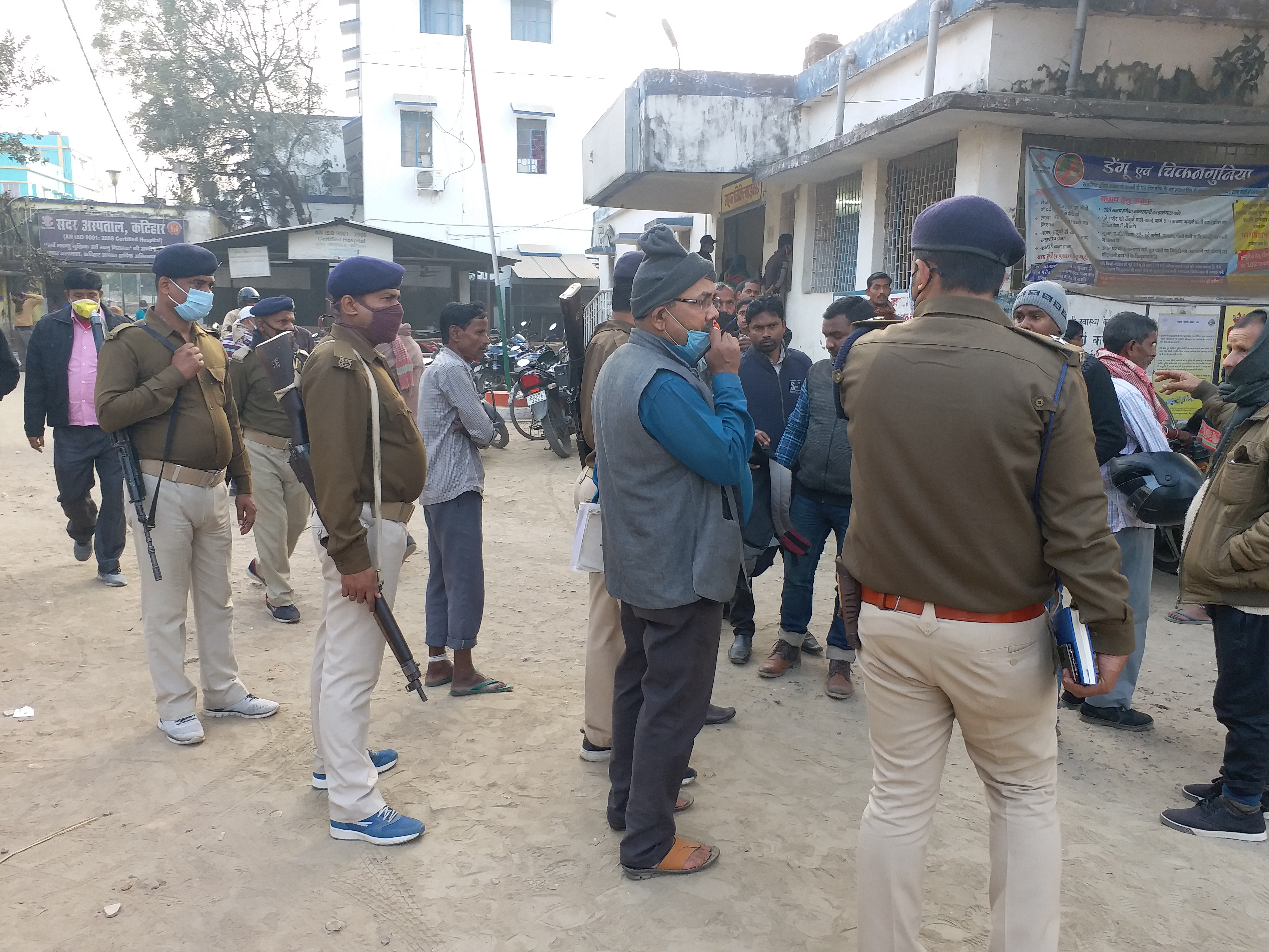 सदर अस्पताल में पुलिसकर्मी