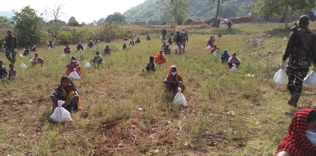 crpf-distributed-relief-material