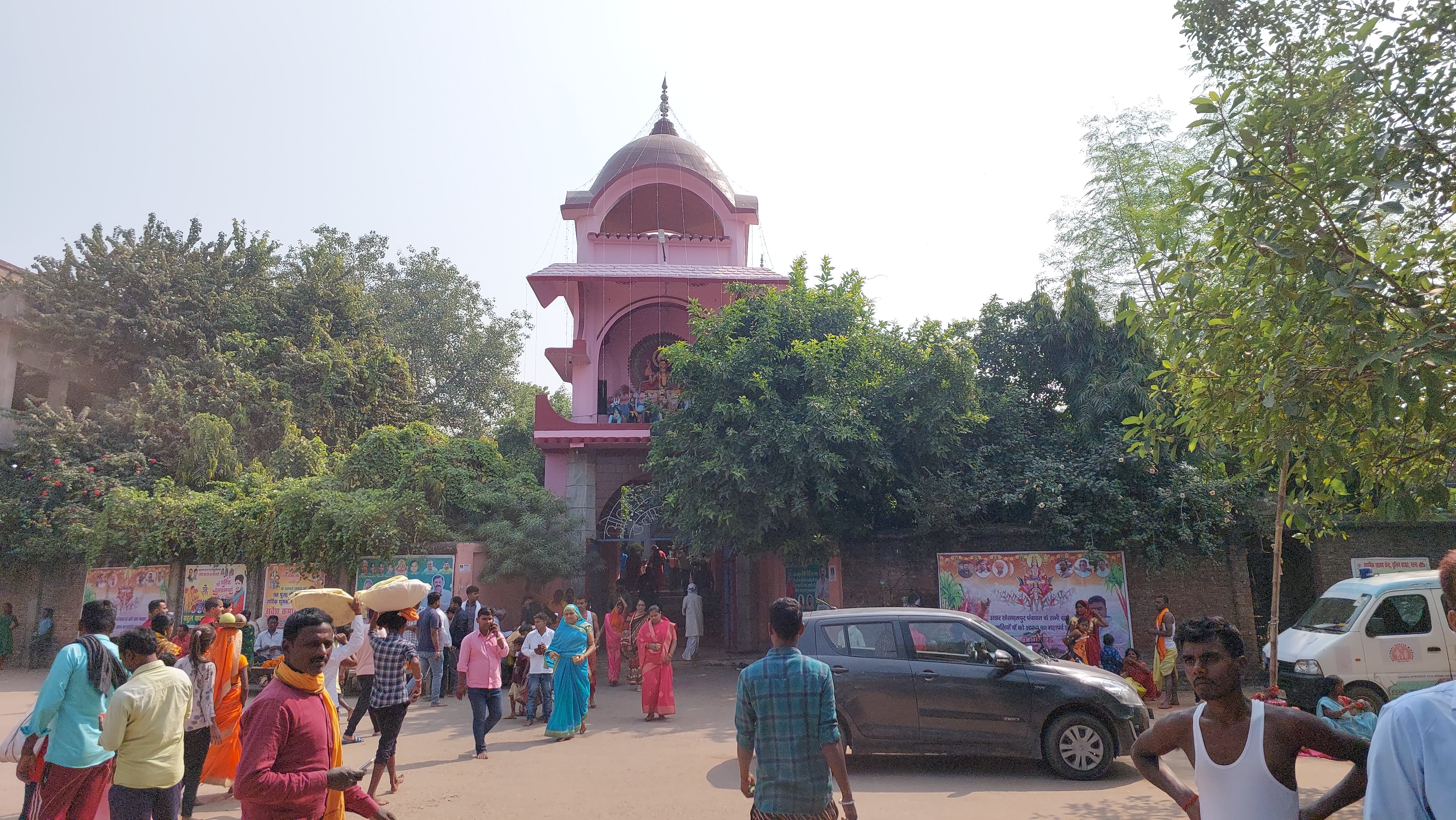 दुल्हिन बाजार का उलार सूर्य मंदिर.