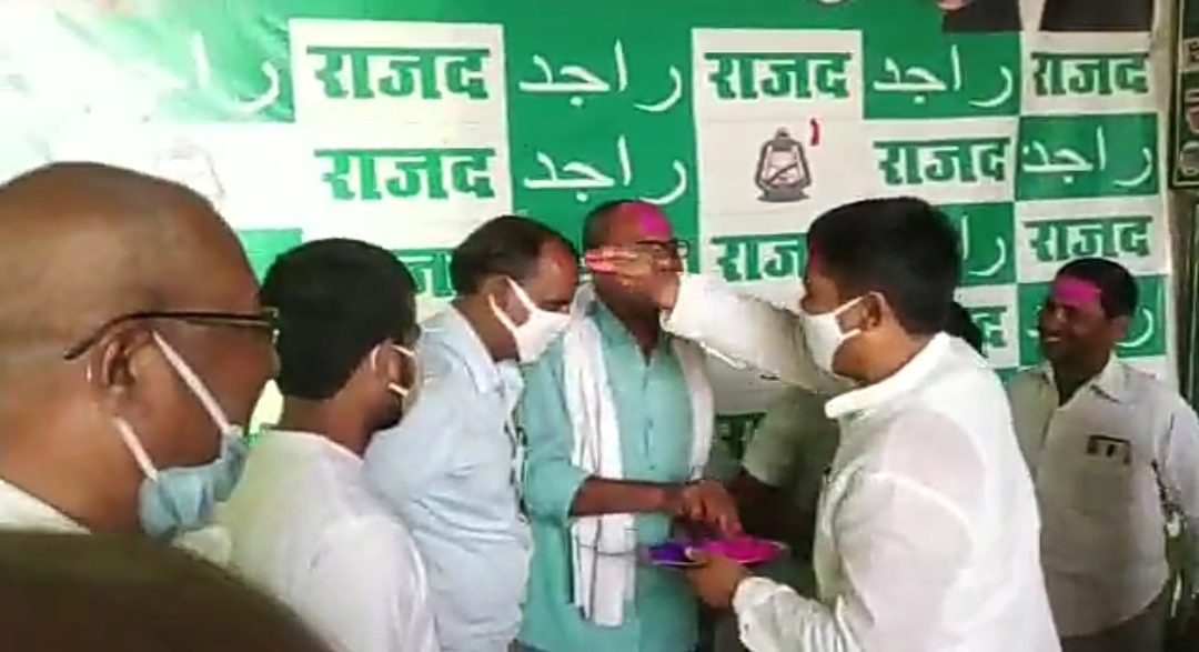 RJD celebrates lalu bail in Motihari