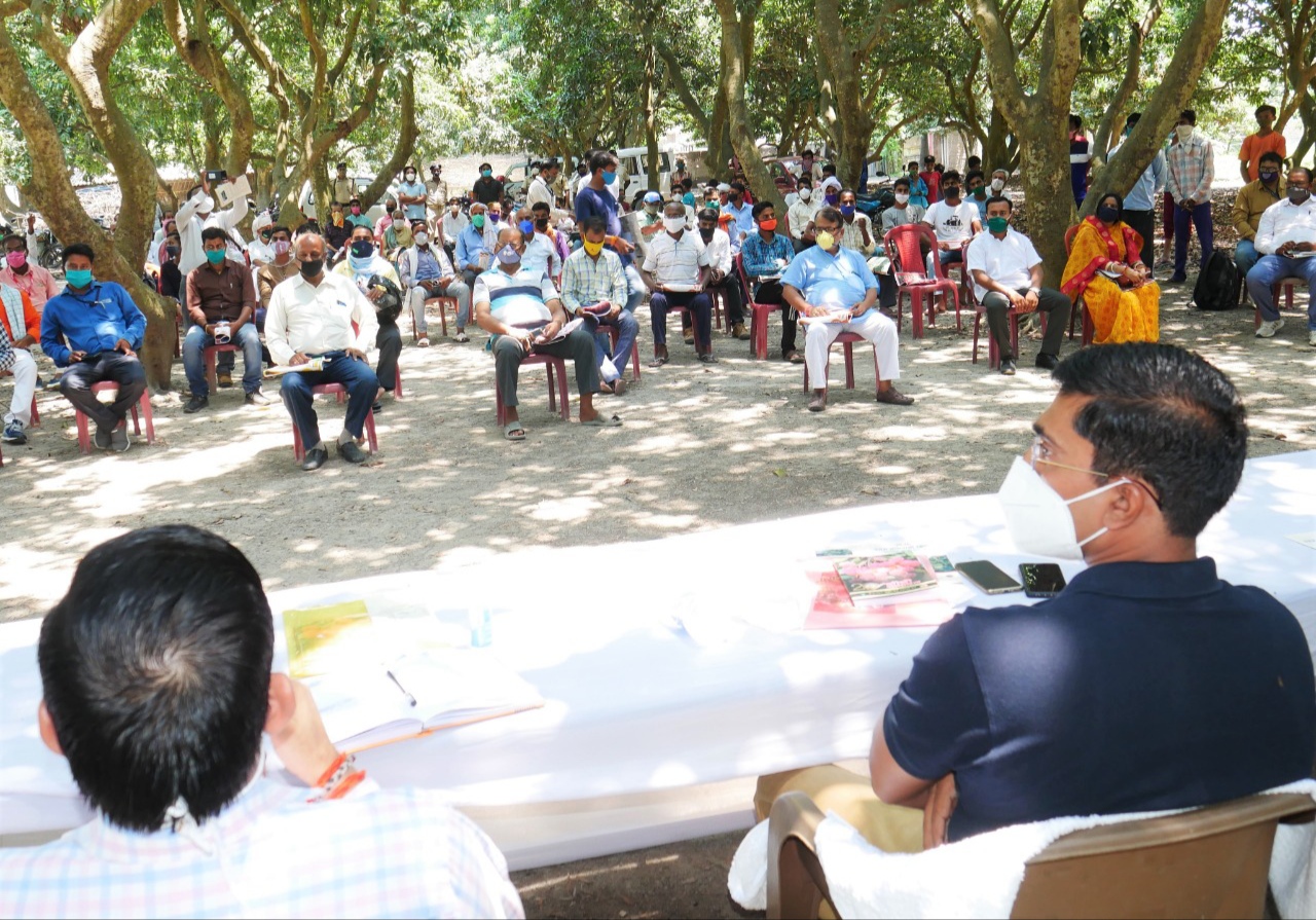 Seminar organized for production and marketing of lichi in Motihari