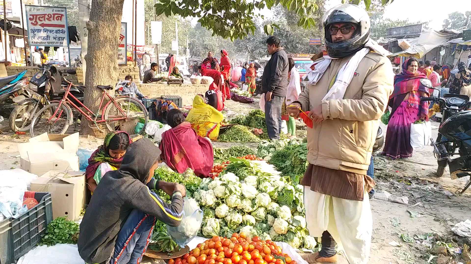 बिचौलियों से परेशान किसान