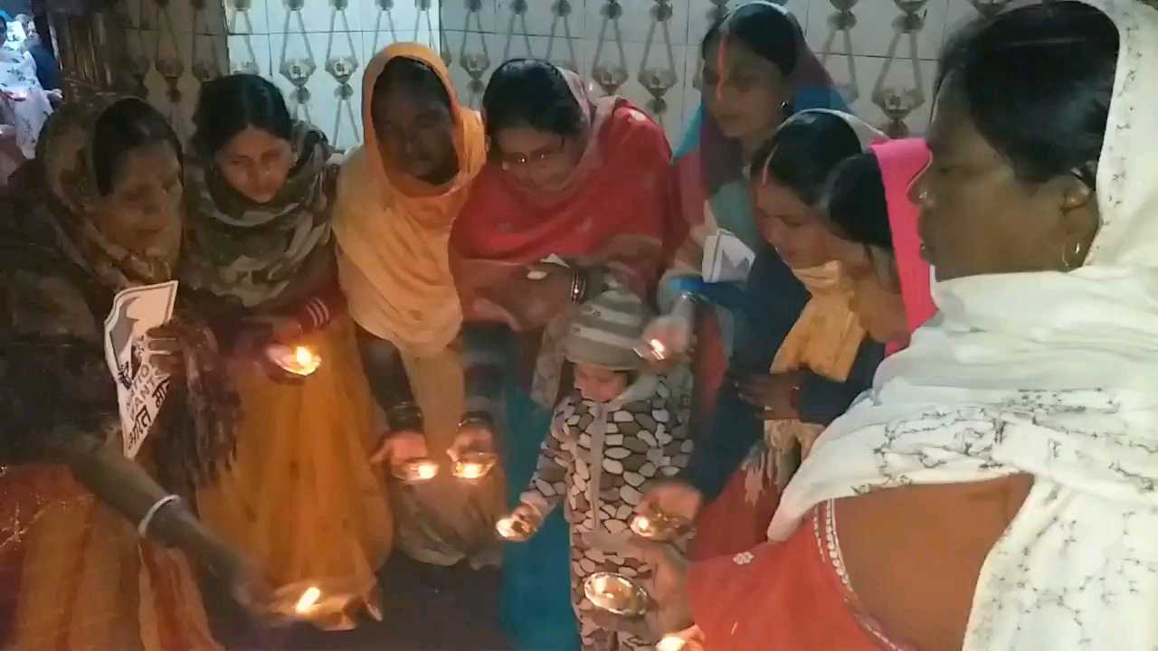 women did hawan in support of CAA in nalanda