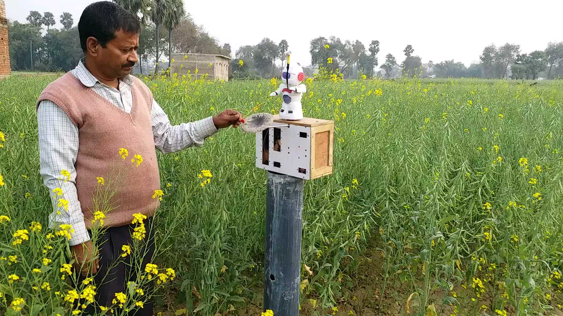 किसानों के खेतों की रखवाली करेगा रोबोट