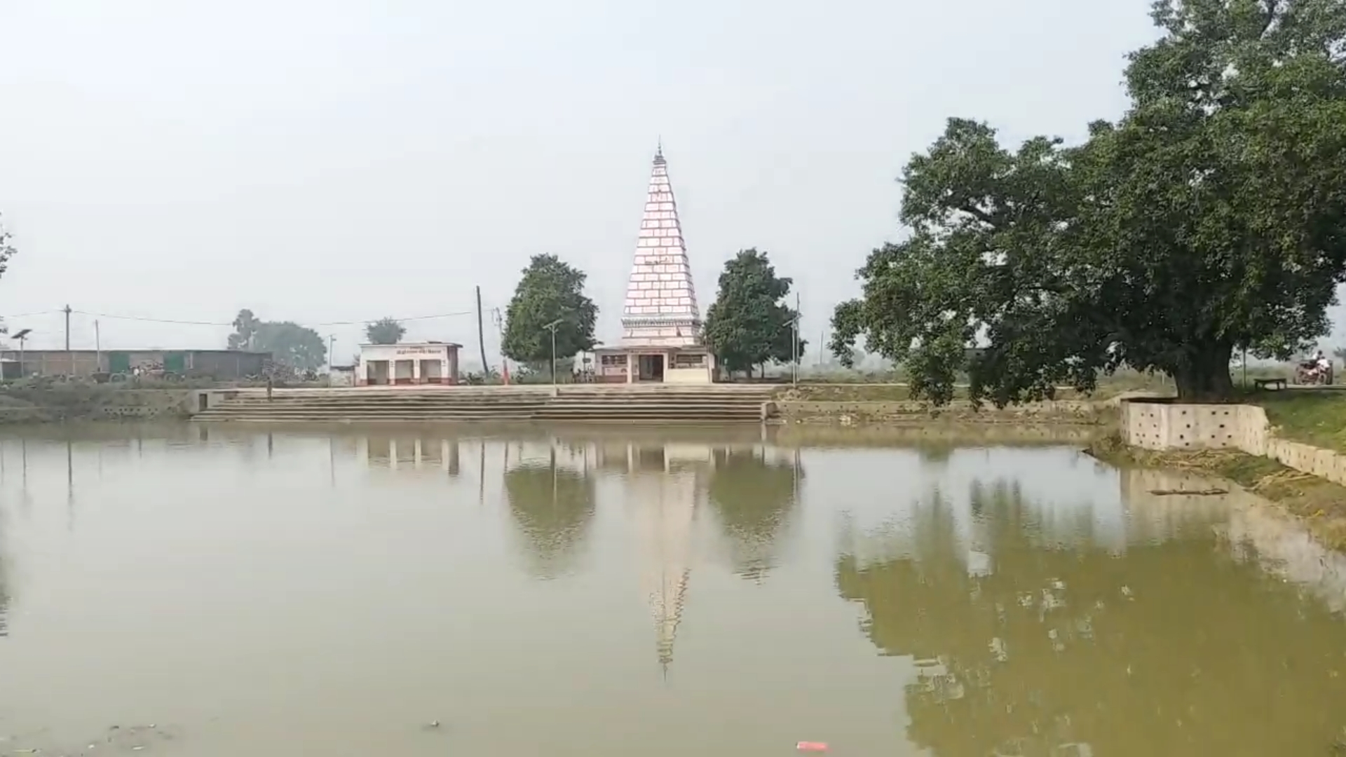 सूर्य मंदिर स्थित छठ घाट