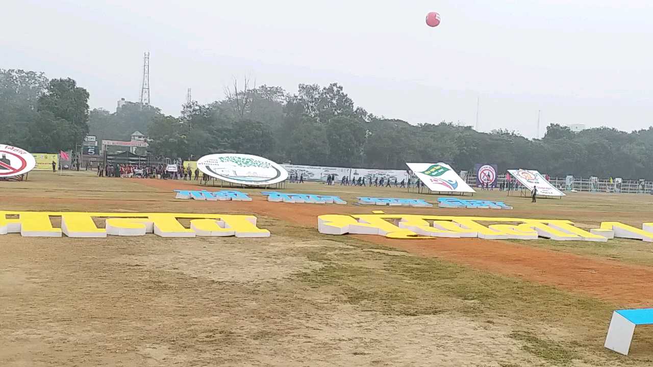 human chain in Gandhi Maidan