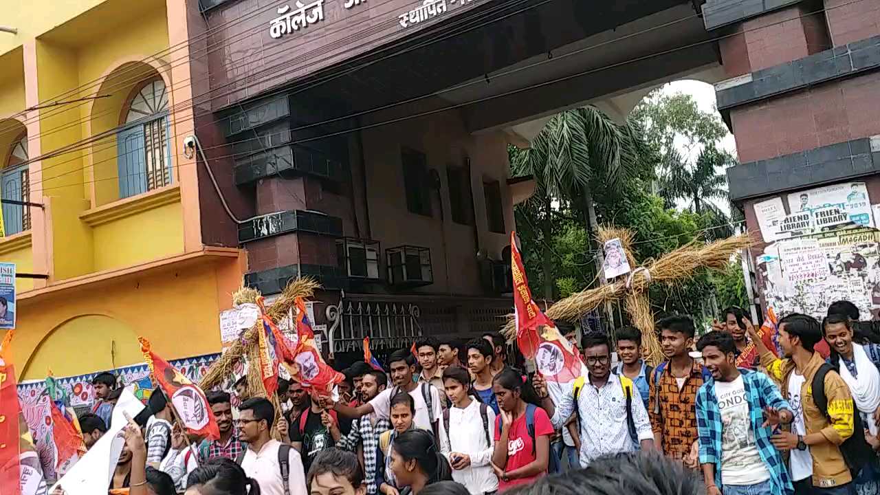 burnt effigy of Union Minister Santosh Gangwar