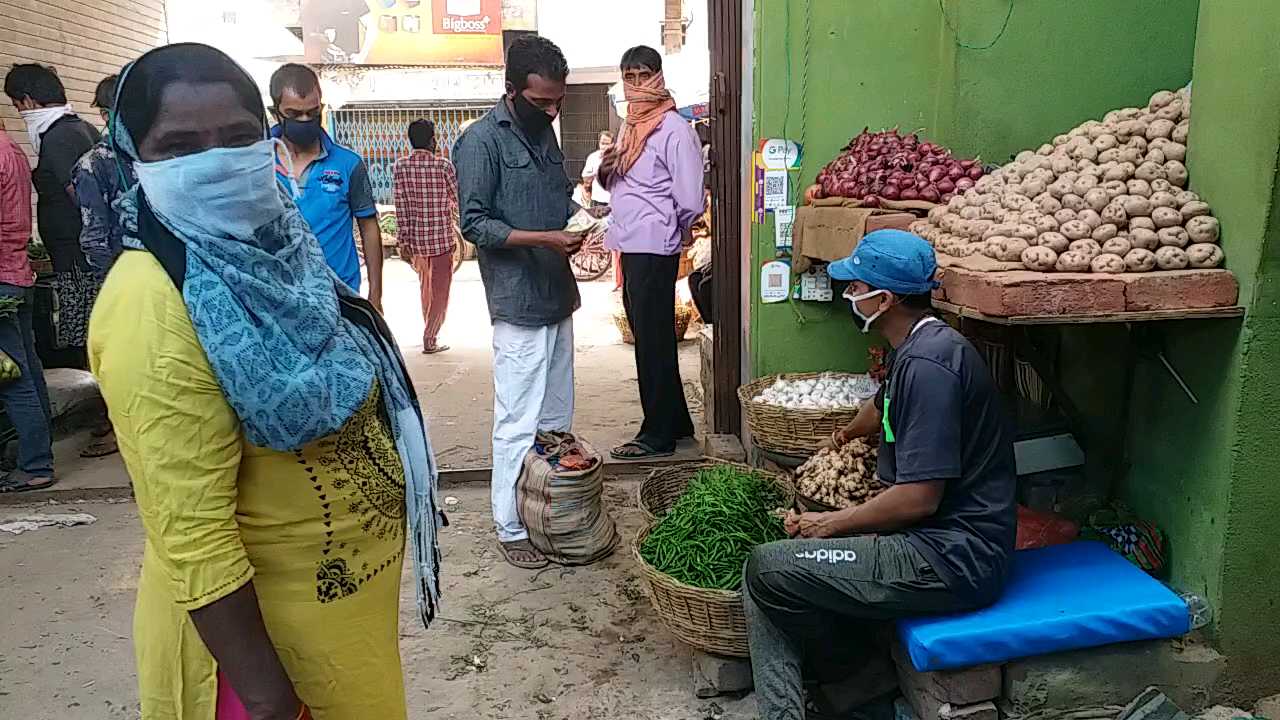 people following social distance in patna