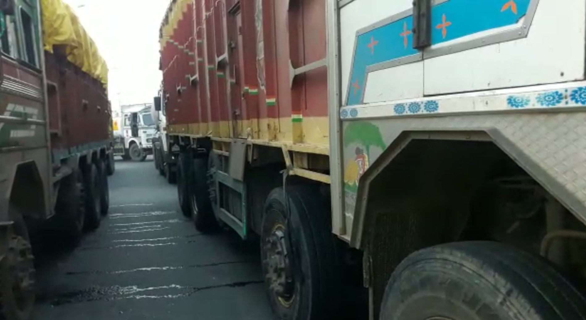 Traffic jam on Mahatma Gandhi Setu in Patna