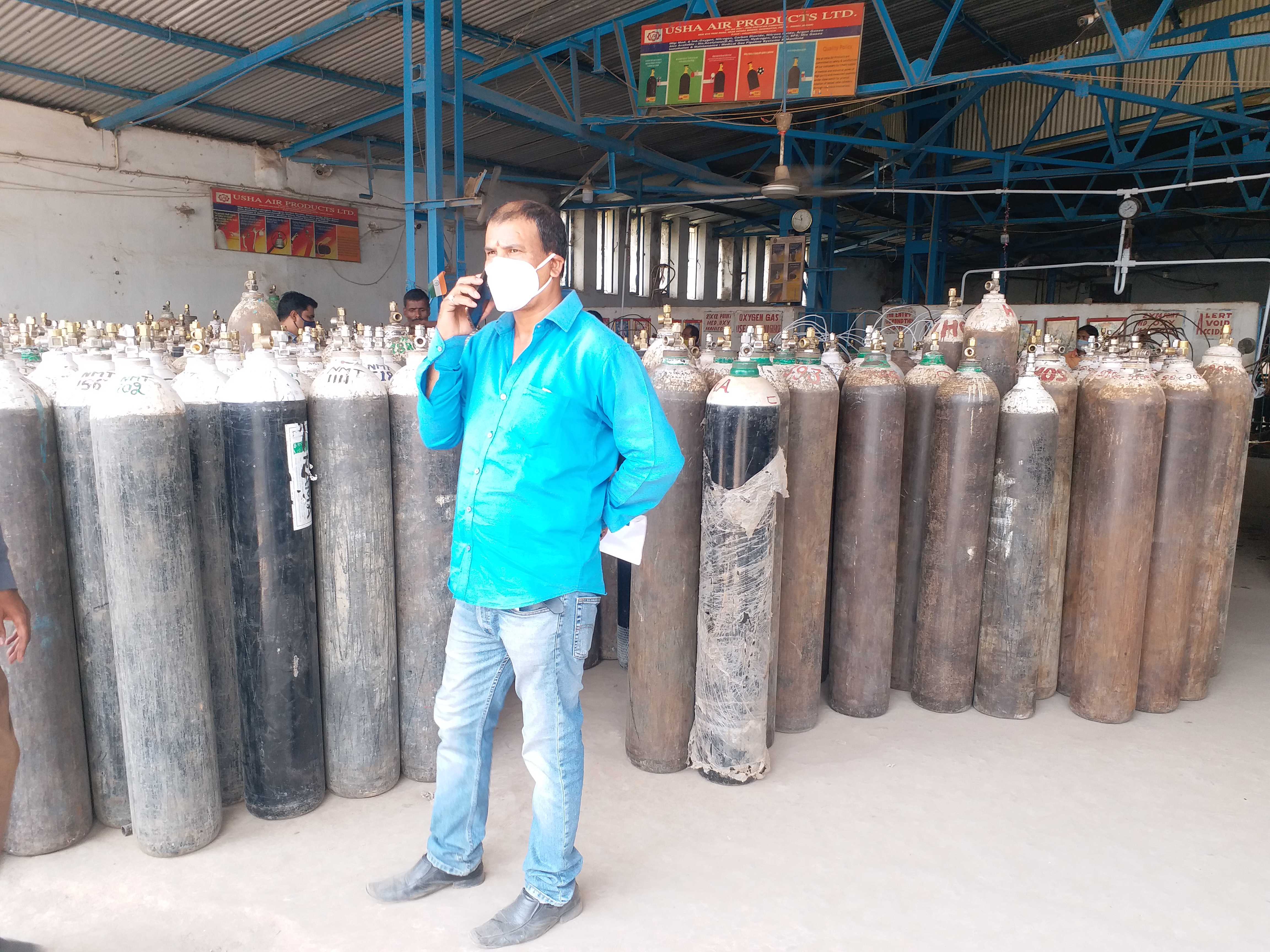 Oxygen gas cylinder supply shortage in Patna