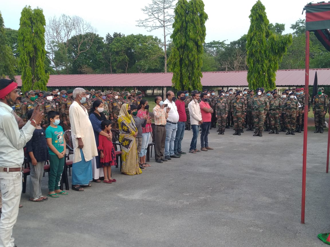 शहीद को गार्ड ऑफ ऑनर की सलामी