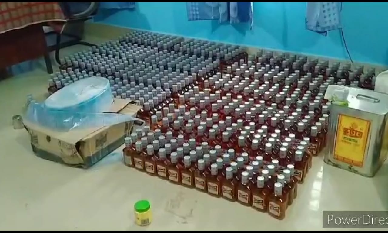 large amount of domestic and foreign liquor recovered in saharsa