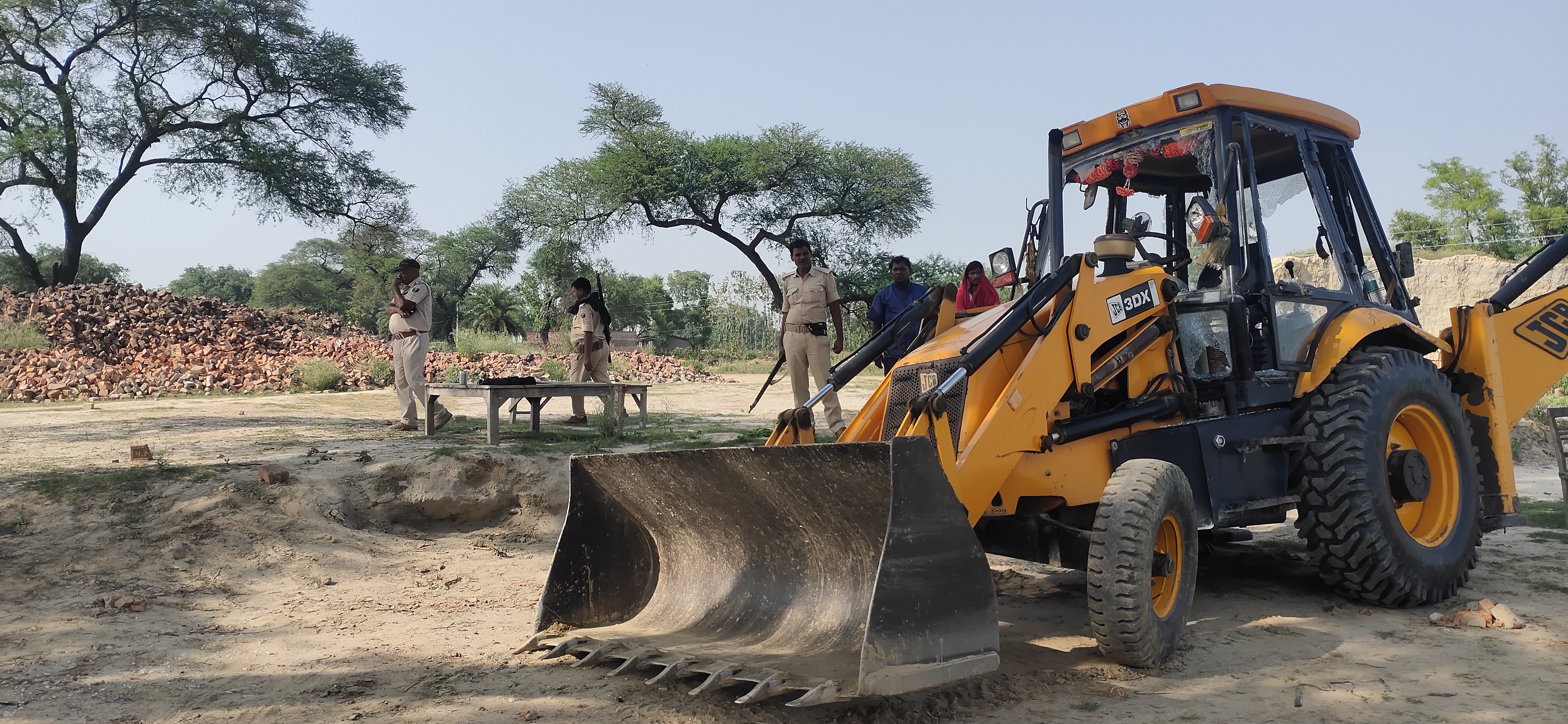 union meeting regarding robbery case from the operator of brick kiln in samastipur