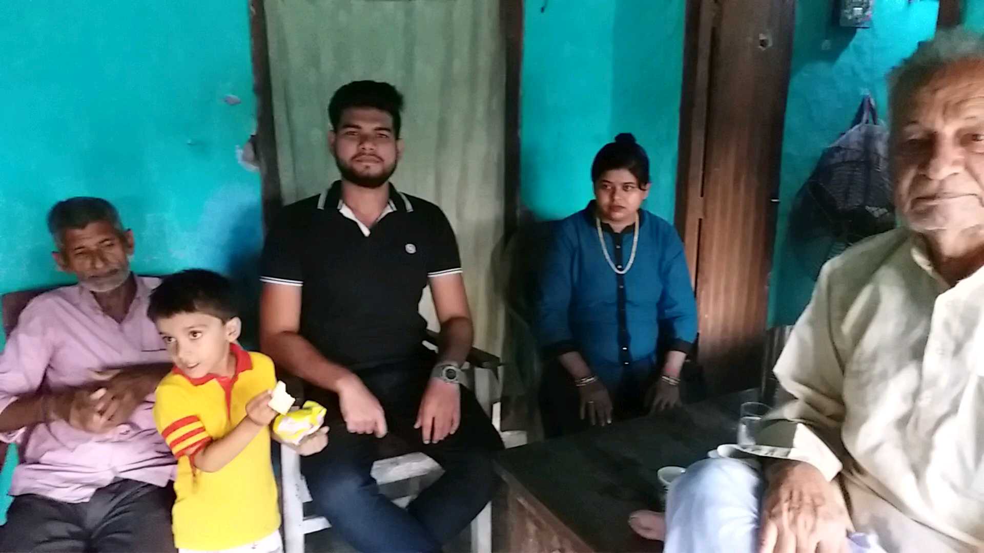 अंजलि का परिवार