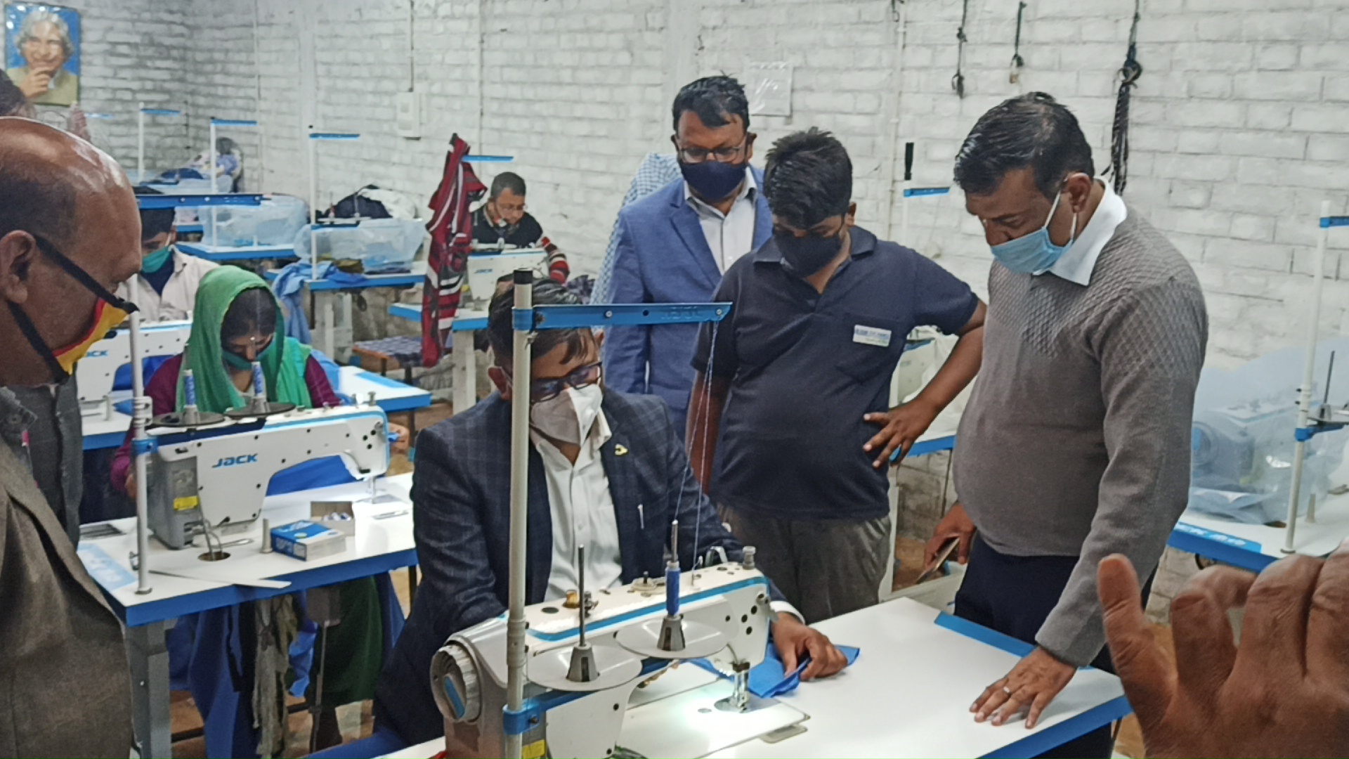 DM nilesh ramchandra devde inspected textile manufacturing plant in chapra