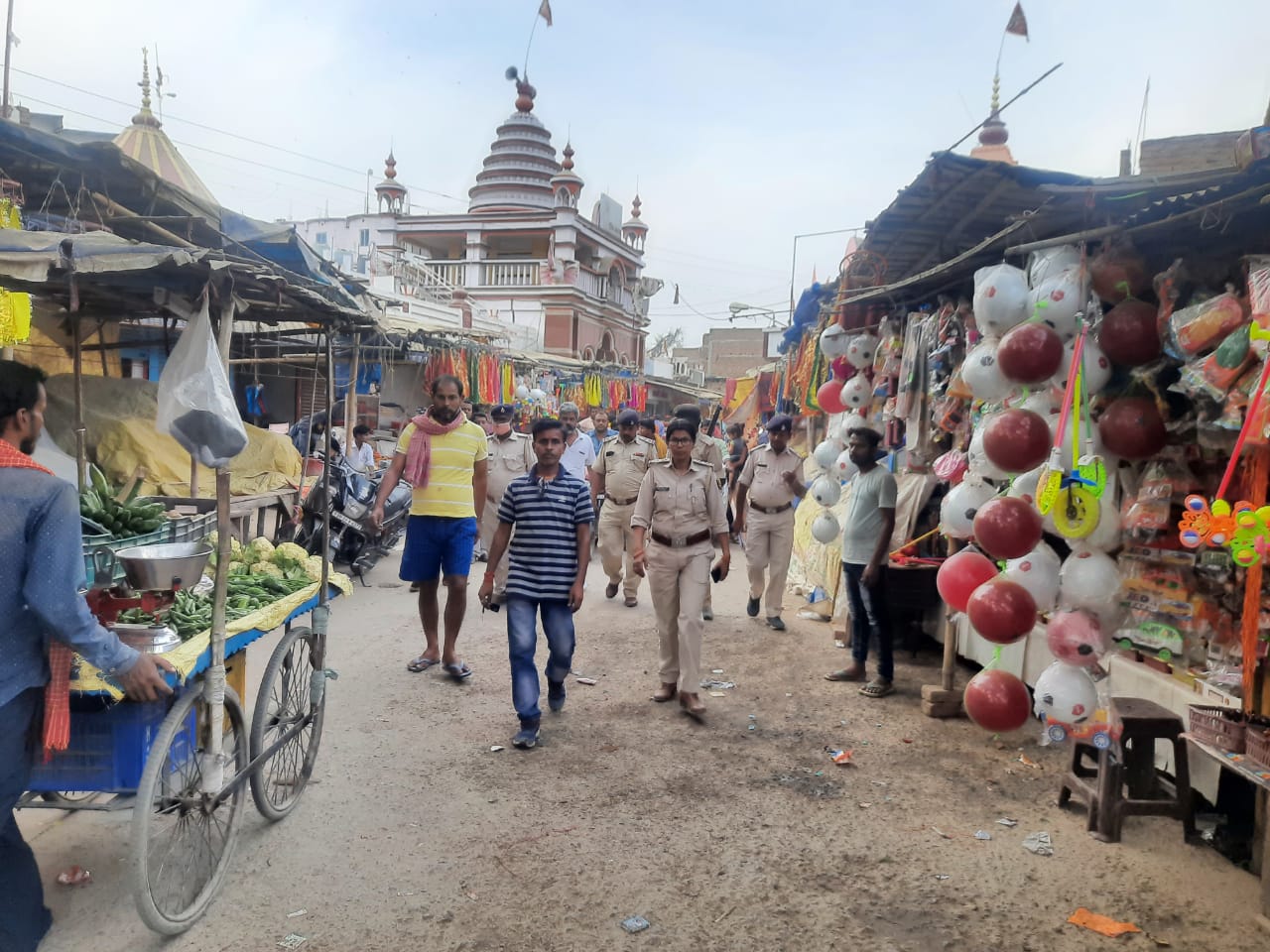 घटनास्थल पर पुलिस