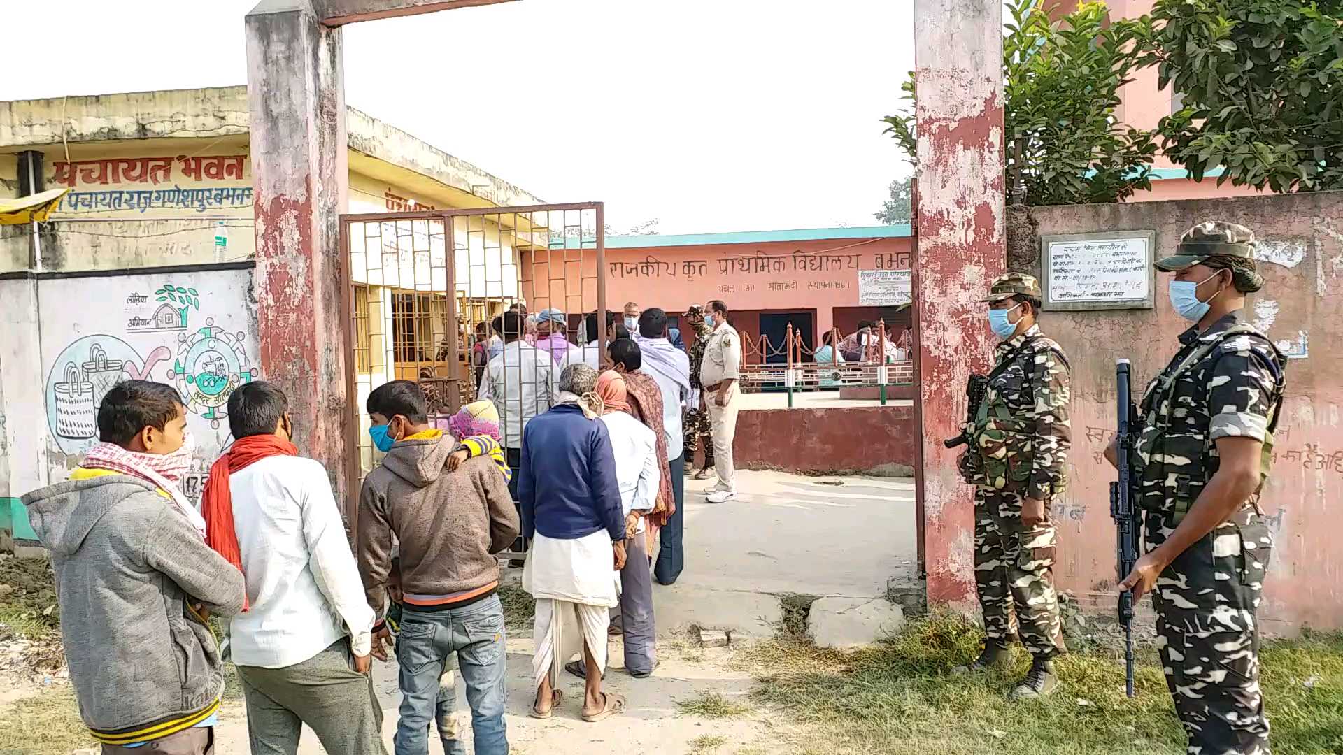 Peaceful voting continues in Indo-Nepal border area in sitamarhi