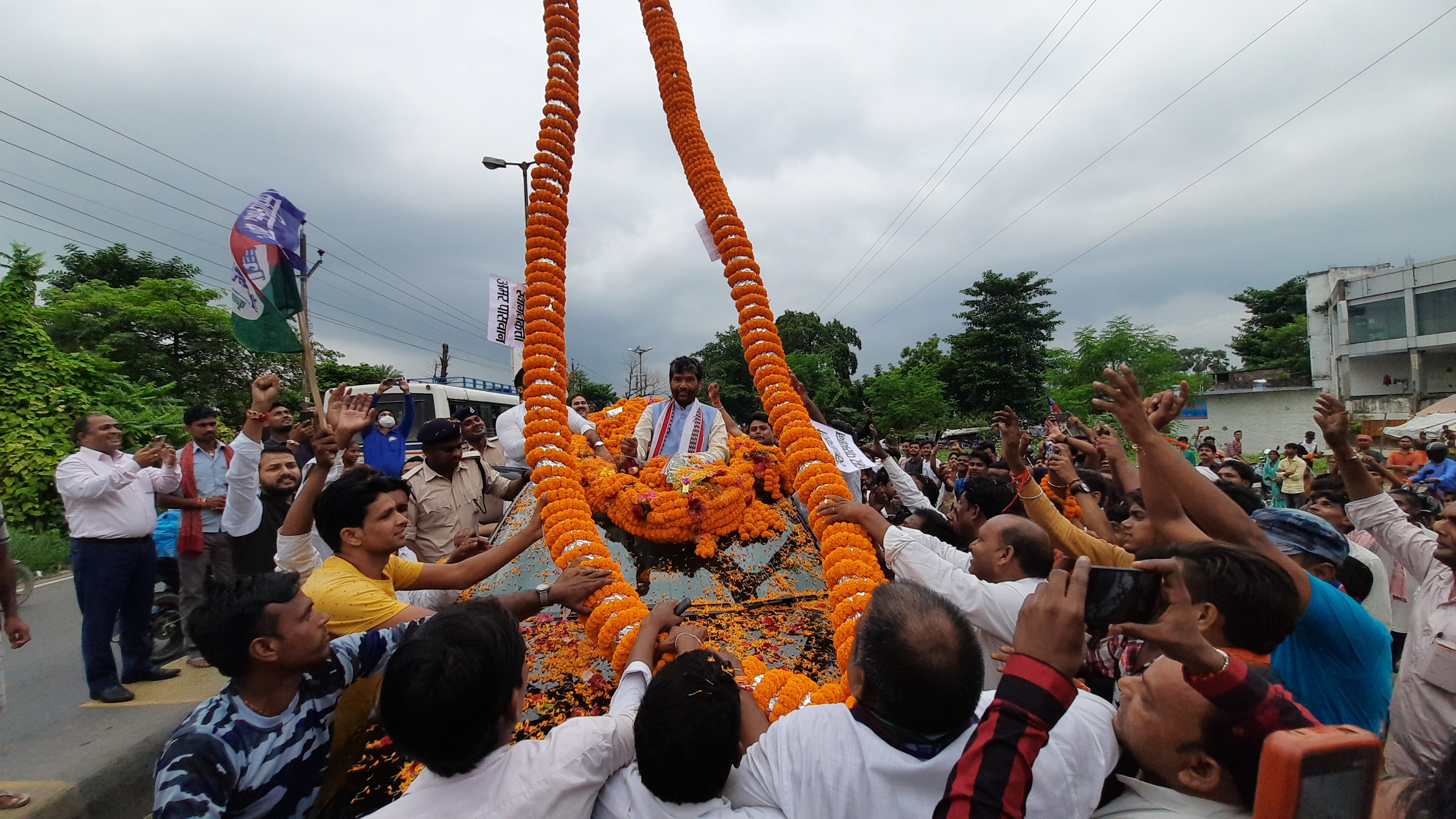 पशुपति पारस का एलजेपी के कार्यकर्ताओं ने किया स्वागत