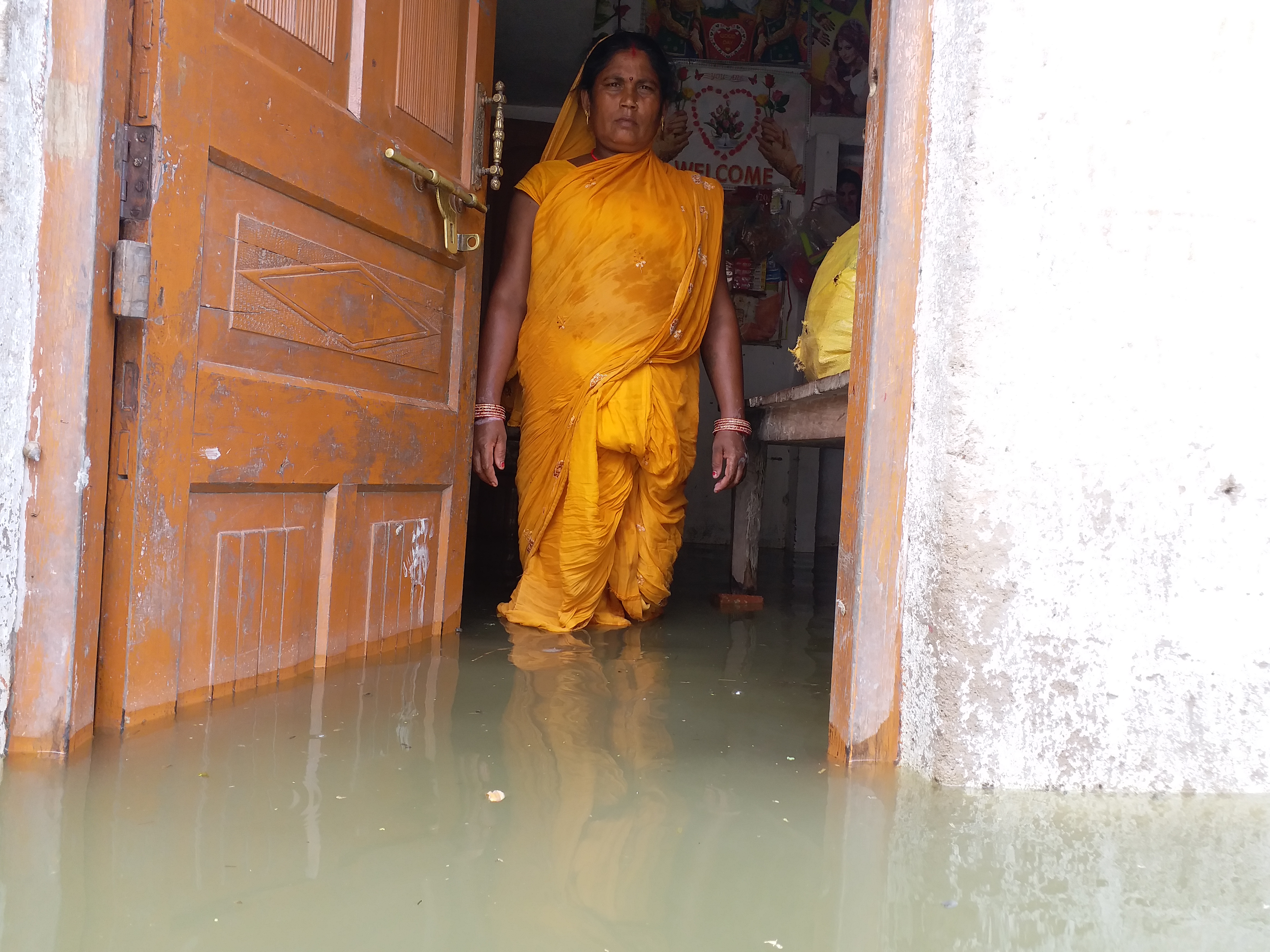 वैशाली: भागवतपुर गांव के सैकड़ों घर जलमग्न, न पीने का पानी है न खाने को भोजन