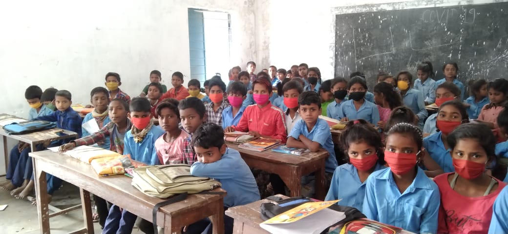 children sit down in bettiah