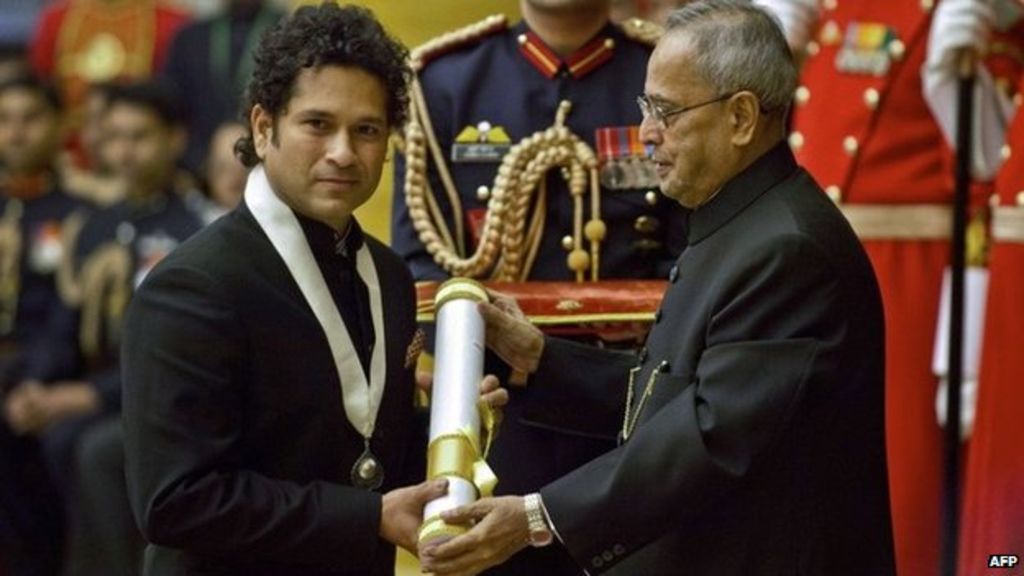 Sachin Tendulkar receiving Bharat Ratna award from then Indian President Pranab Mukherjee.