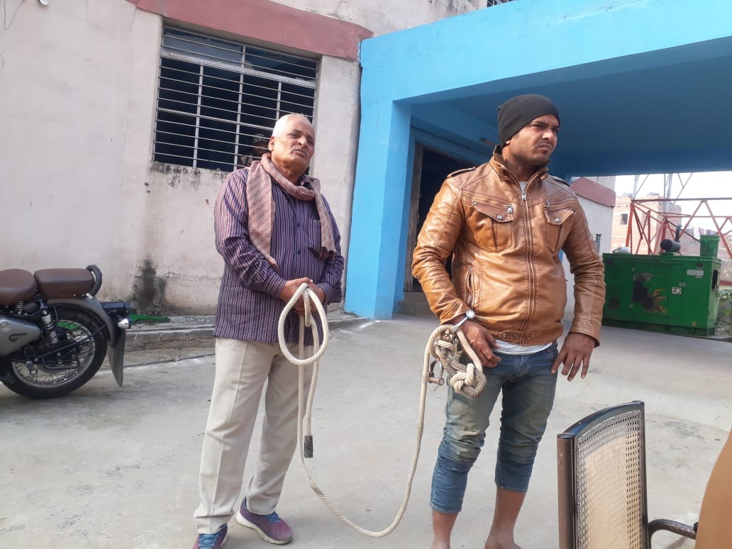 Two wine smuggler arrested in Azamgarh