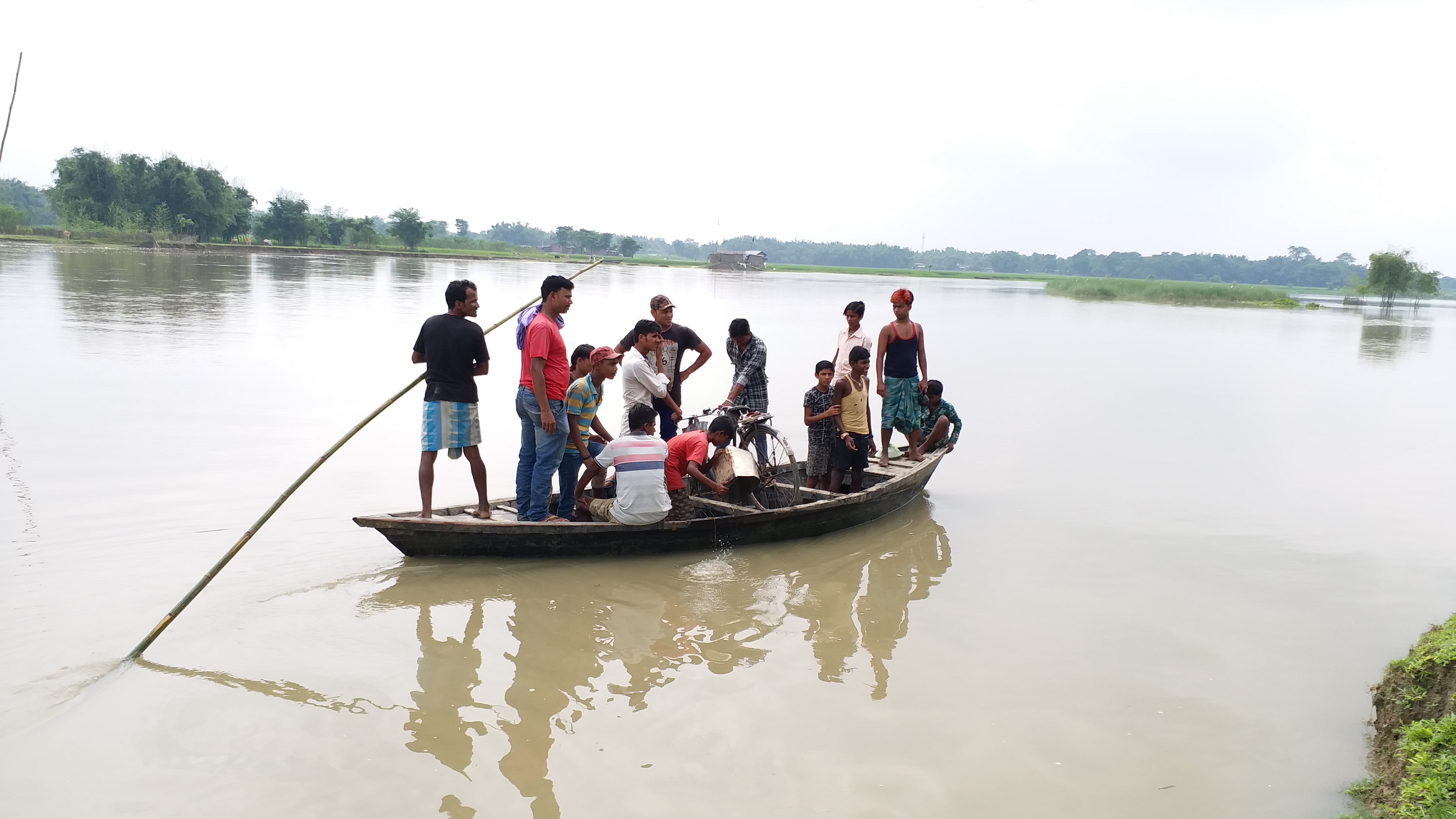 villagers troubled due to no bridge in jhamta village araria