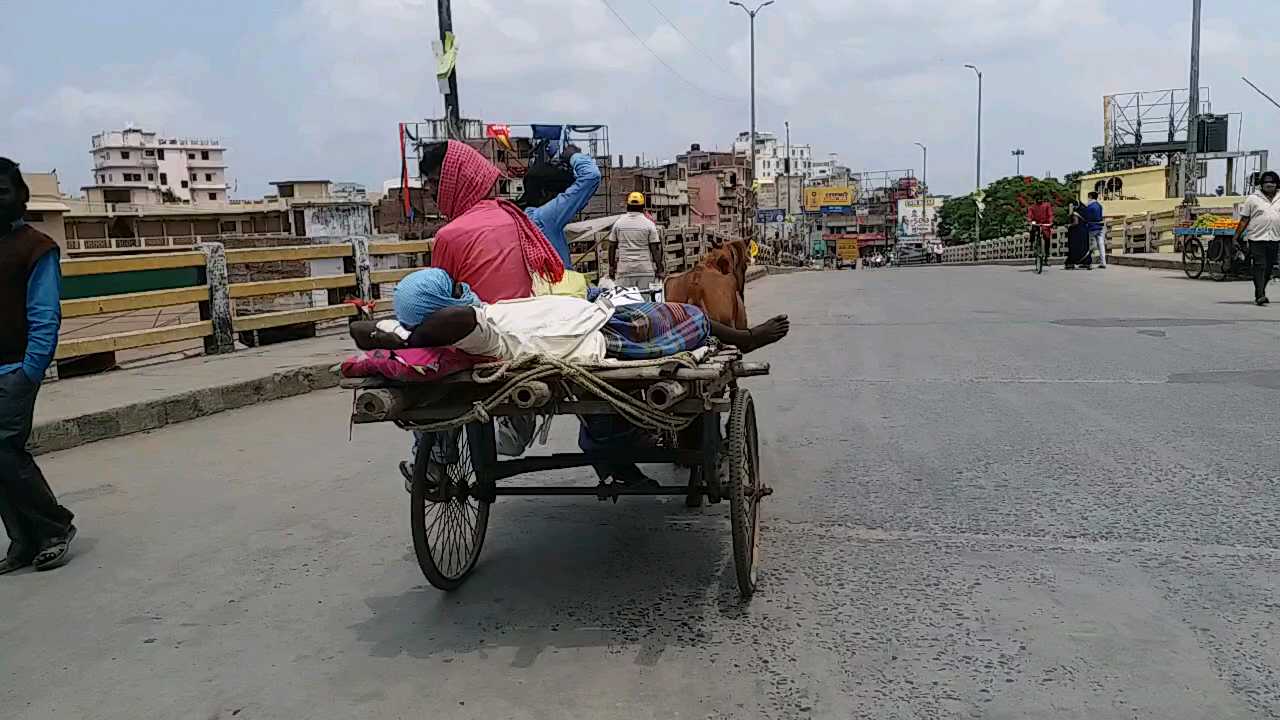 When no ambulance was available, the son rushed his father to the hospital