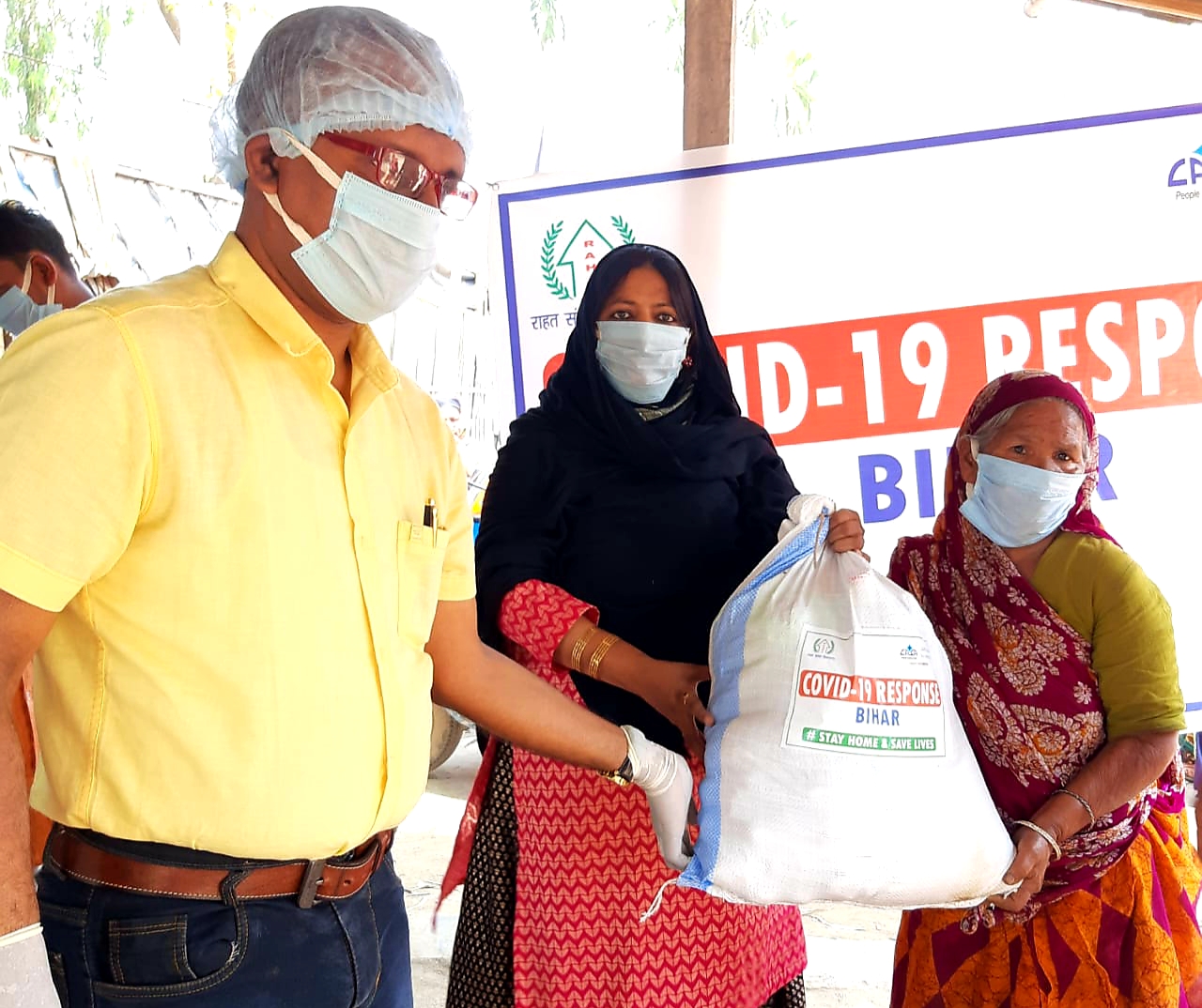 The masks were also distributed with ration to those in need