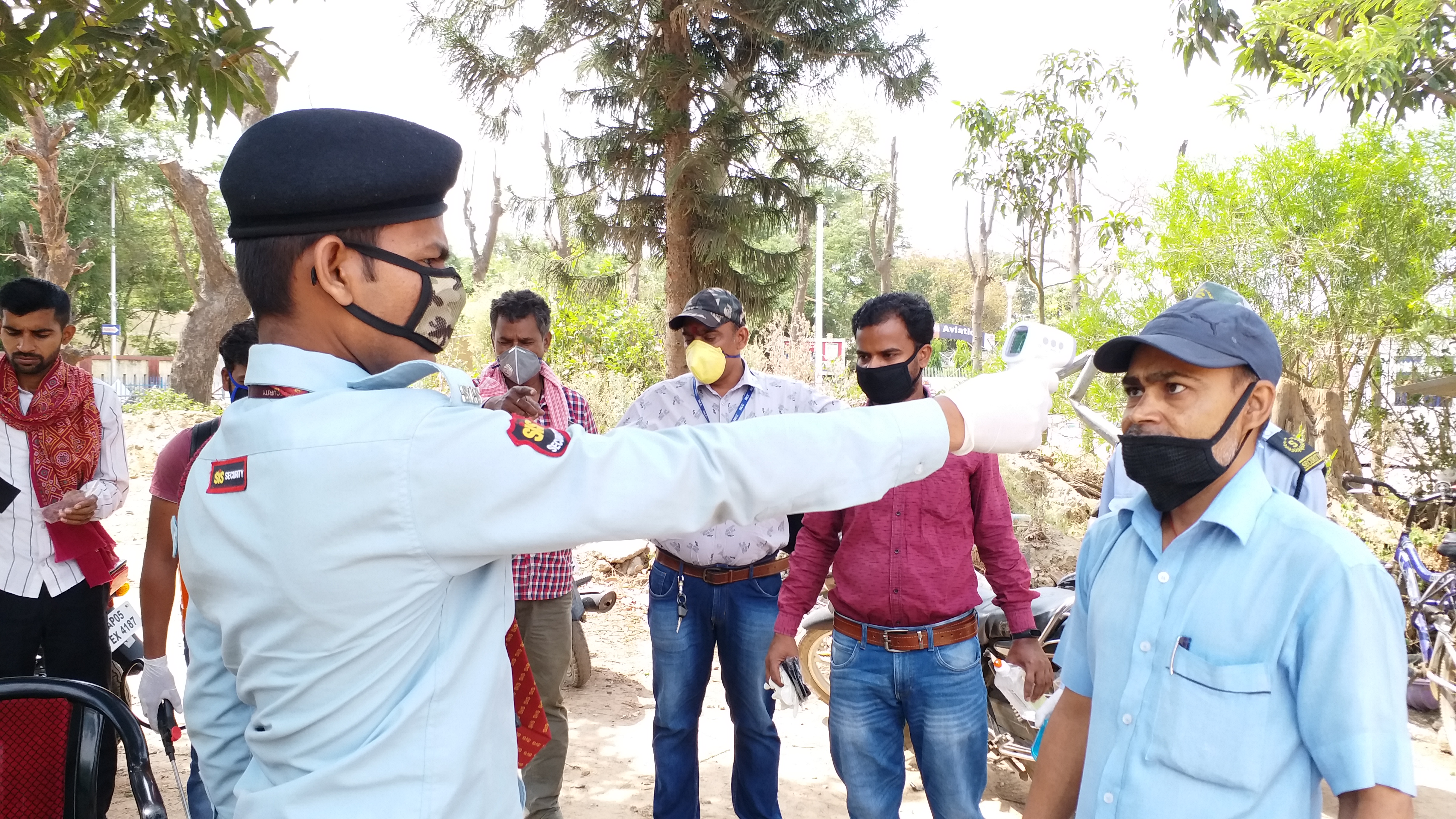 सुरक्षा मानको का रखा जा रहा ध्यान