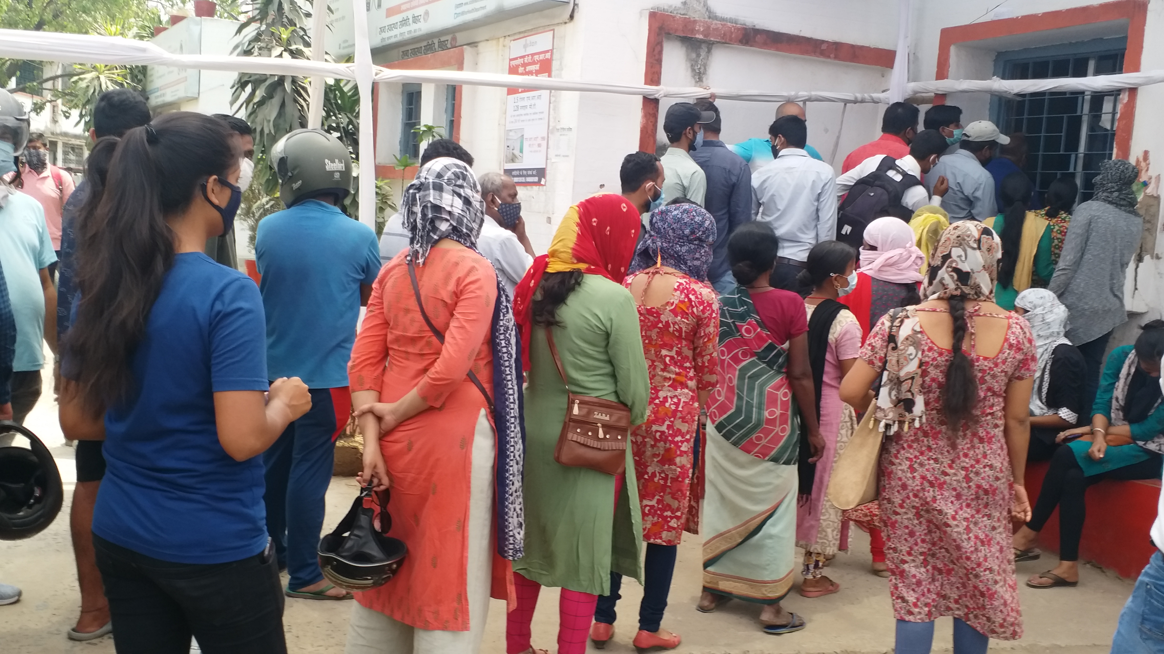 corona test in hospital of patna