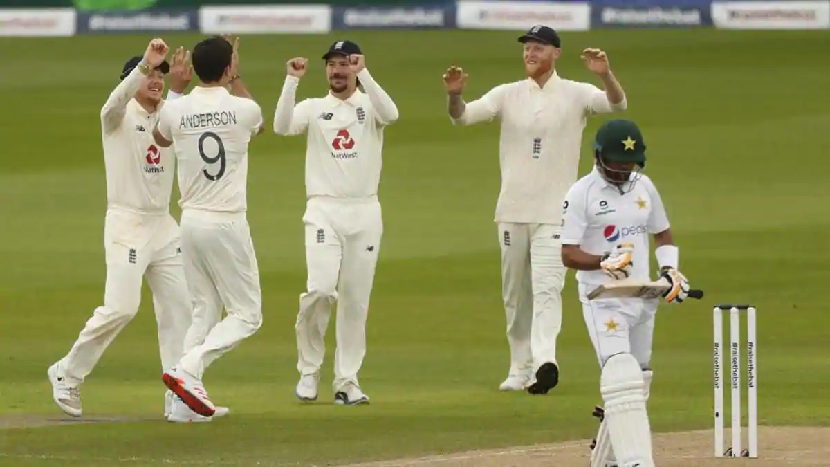 England, Pakistan, Alec Stewart, Old Trafford