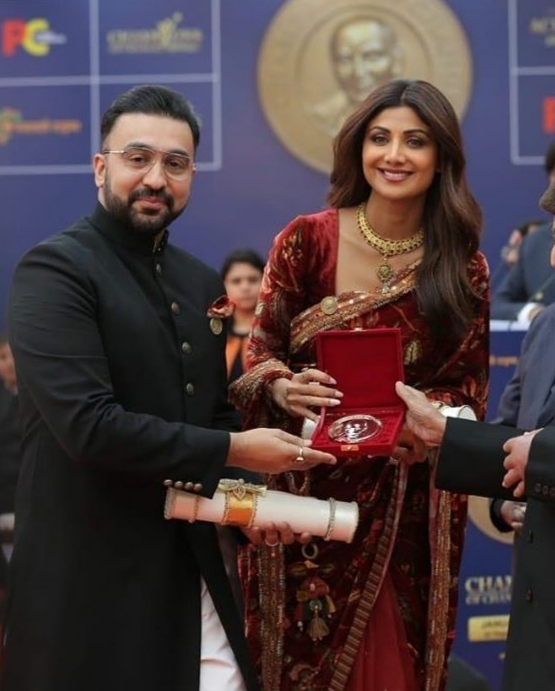 shilpa shetty and hubby show off punjabi dace moves