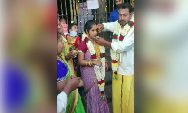 Wedding rituals performed at temple's doorstep in Madurai