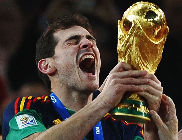 Iker Casillas with the World Cup trophy.