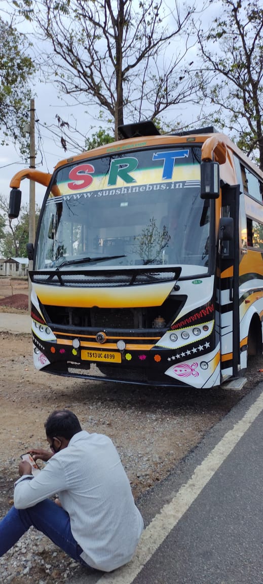 seal-shop-on-delivering-goods-to-passengers-coming-from-hyderabad-in-bijapur