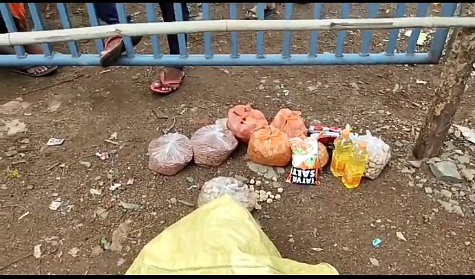 Ration given to migrant laborers