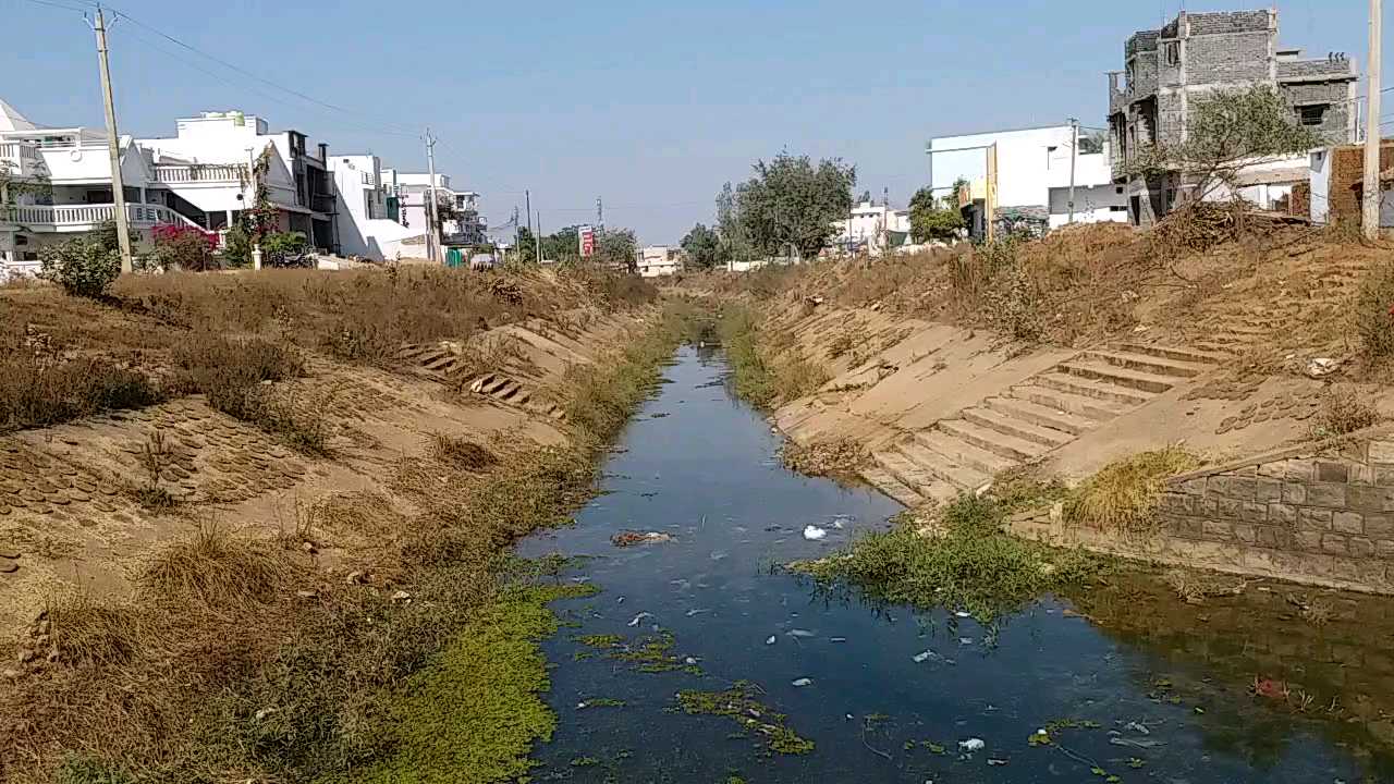 trouble-over-water-in-villagers-due-to-filth-in-jindadayini-tandula-reservoir-canals