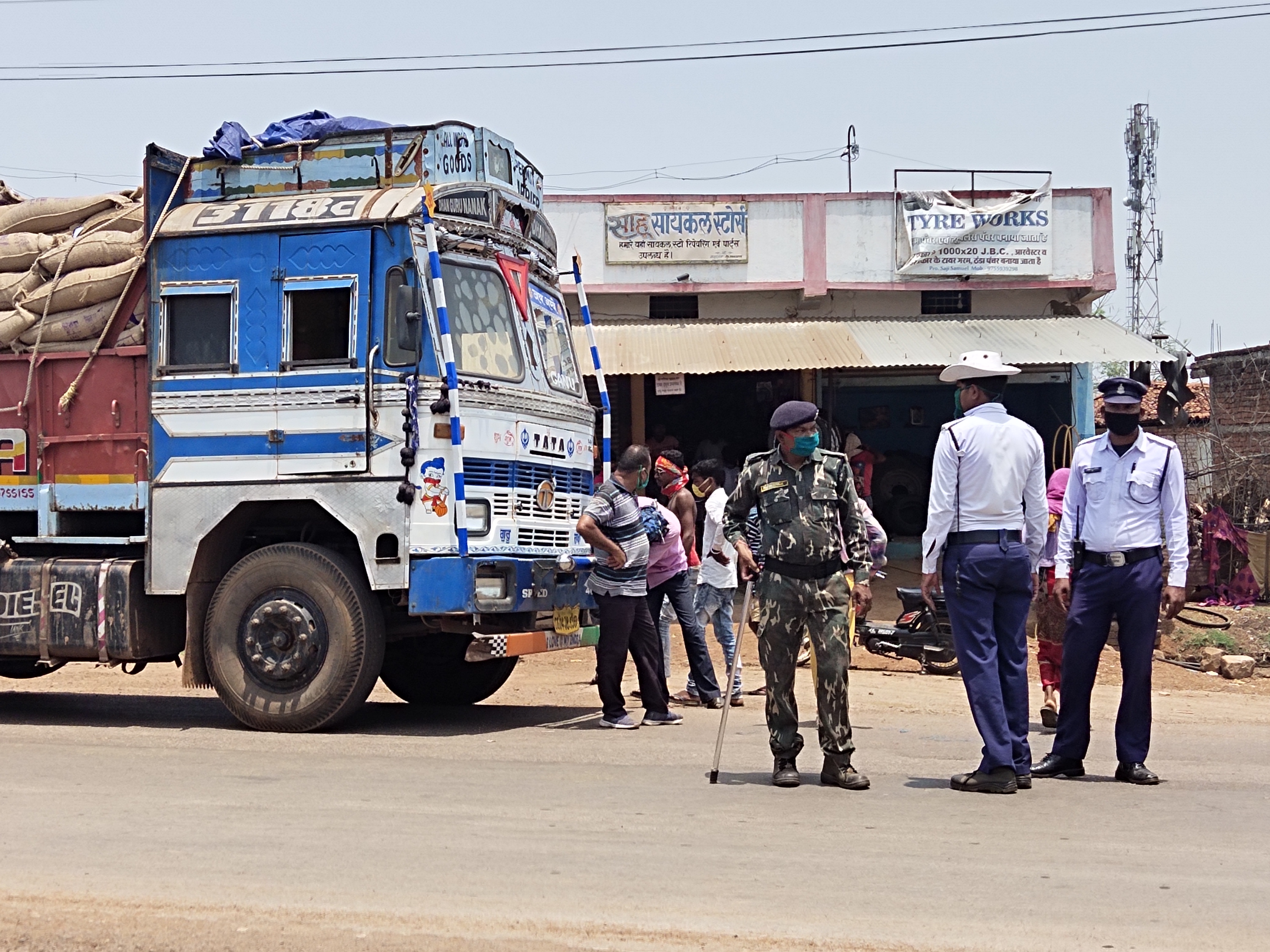 Drunk man beat up truck driver in balod