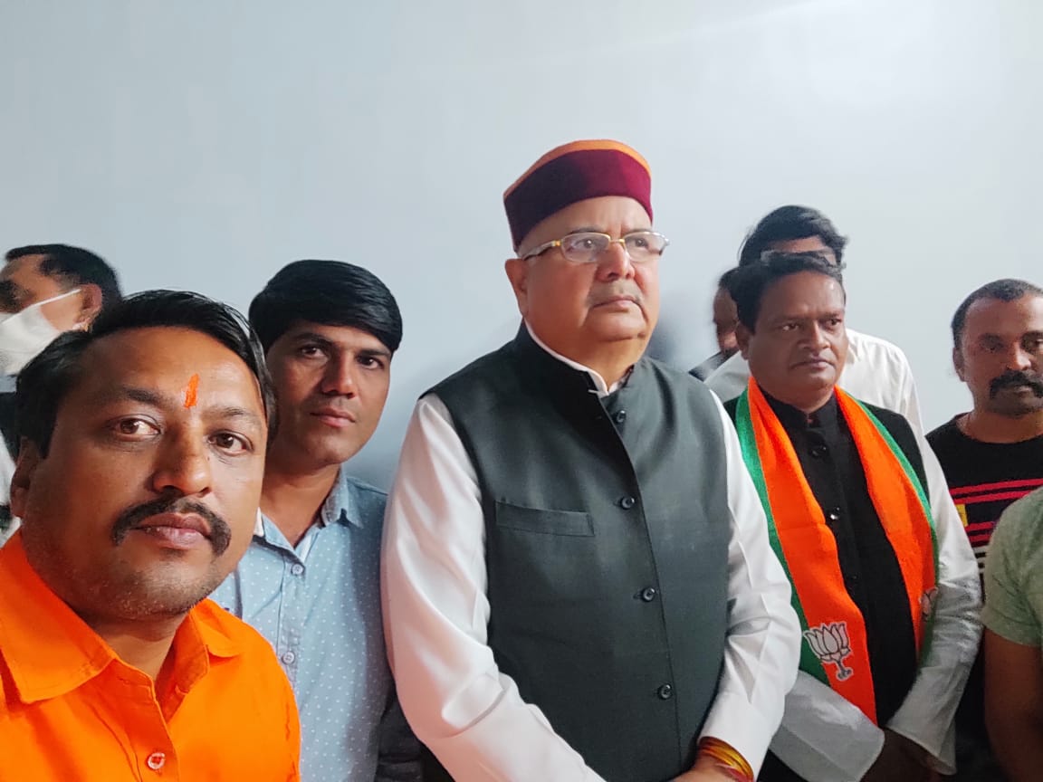 Former CM Raman Singh gave BJP membership to Devlal Thakur