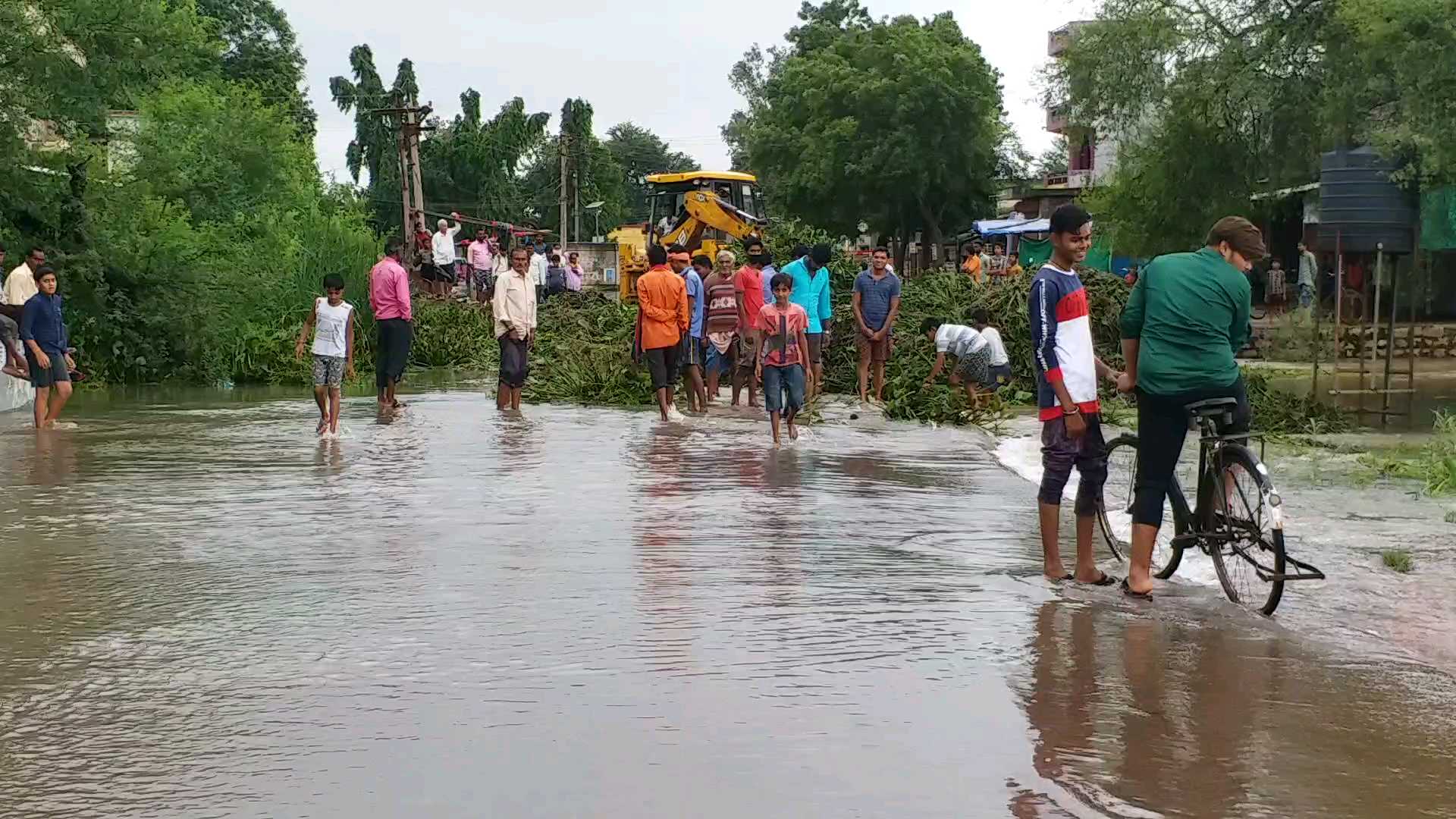 36 घंटे की बारिश ने कोहराम मचा दिया