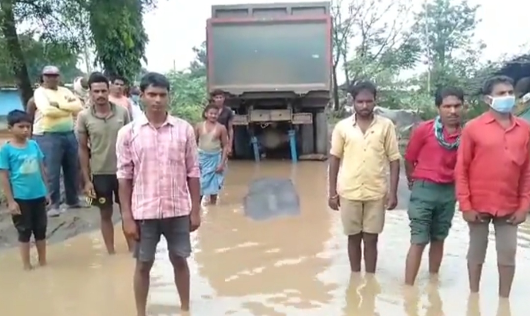 bad condition of road in balrampur