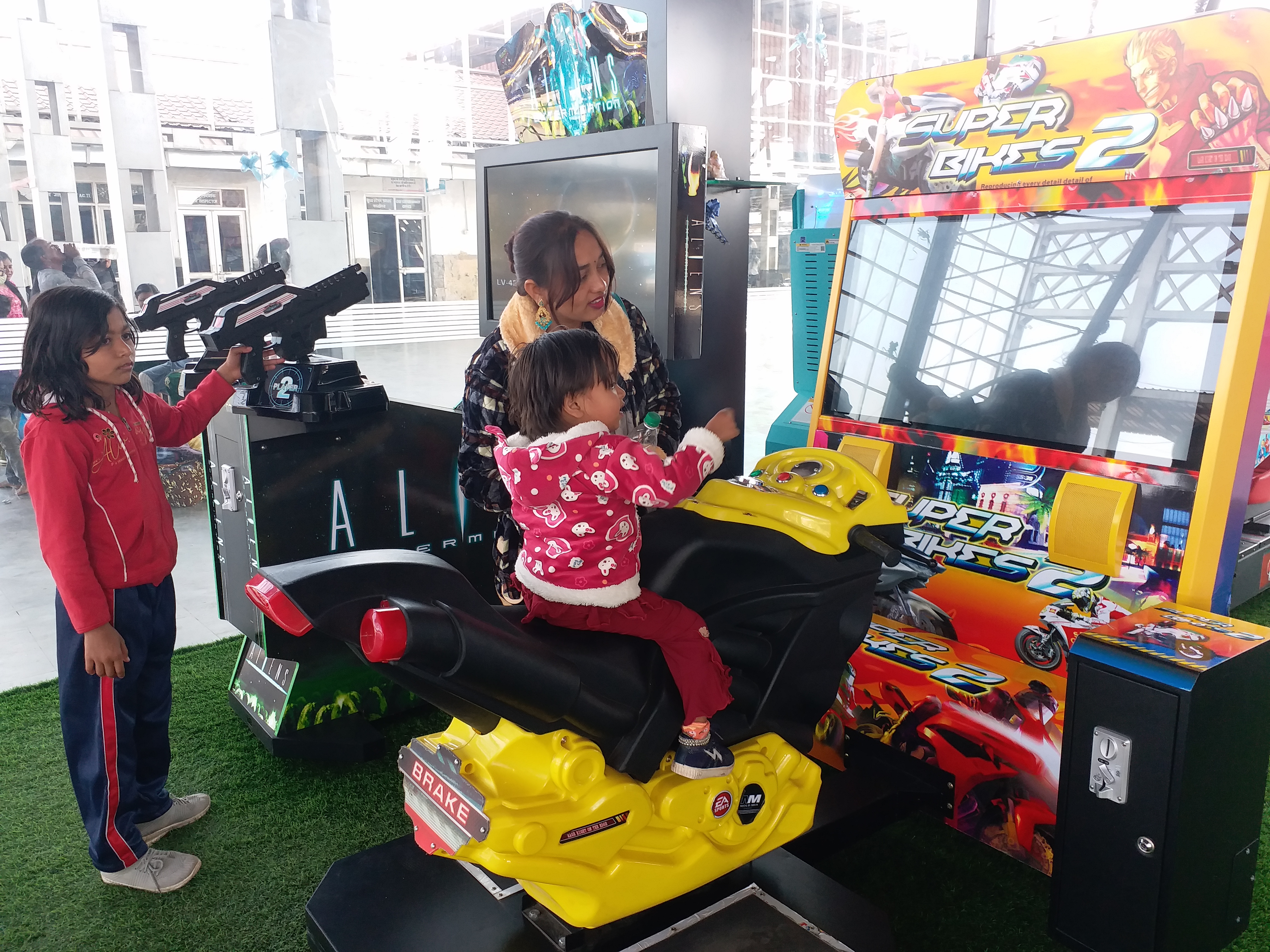 Game zone tempting children at Bilaspur railway station